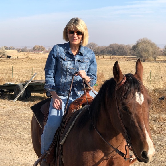 Meet your Posher, Becky - Picture 2 of 2